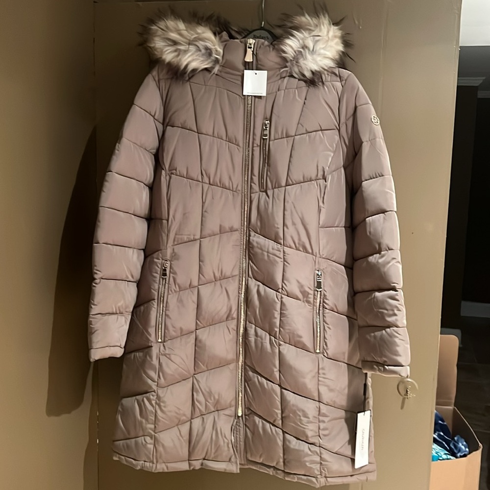 Calvin Klein Puffer Coat with faux fur trimmed hood - Size XL - New.  Ta…